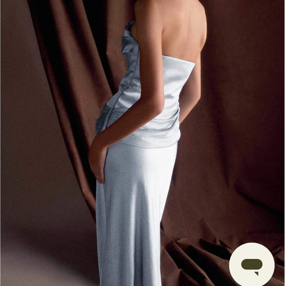 Elegant Light Blue Gown - Picture 2 of 3